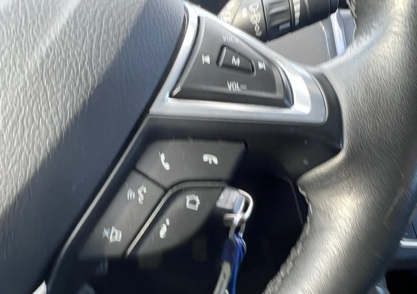 Ford Mondeo cena 69987 przebieg: 78000, rok produkcji 2019 z Radłów małe 596